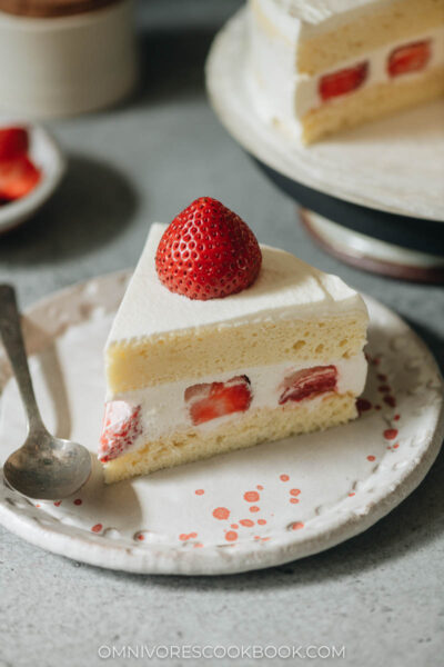 Japanese Strawberry Cake - Omnivore's Cookbook