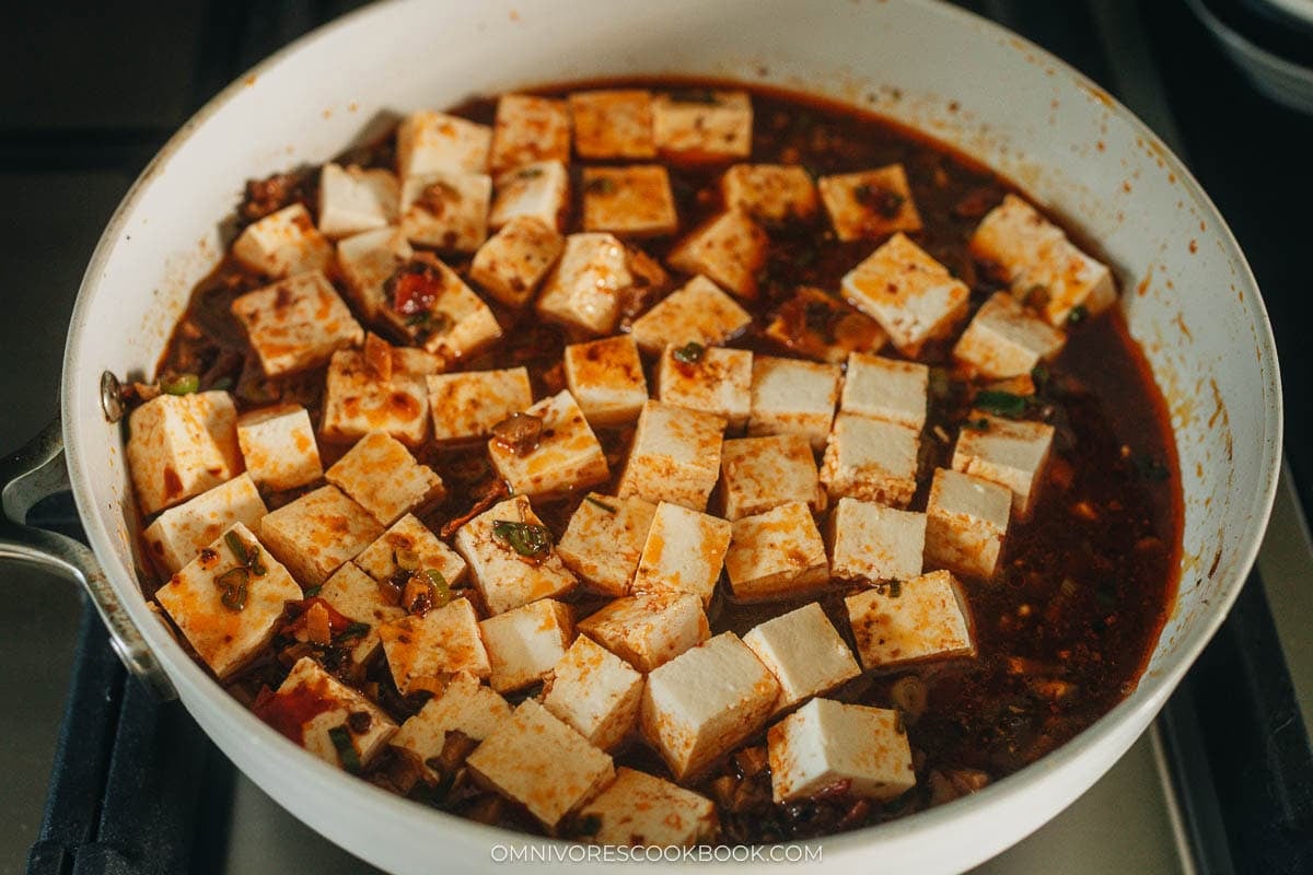 Braising the tofu
