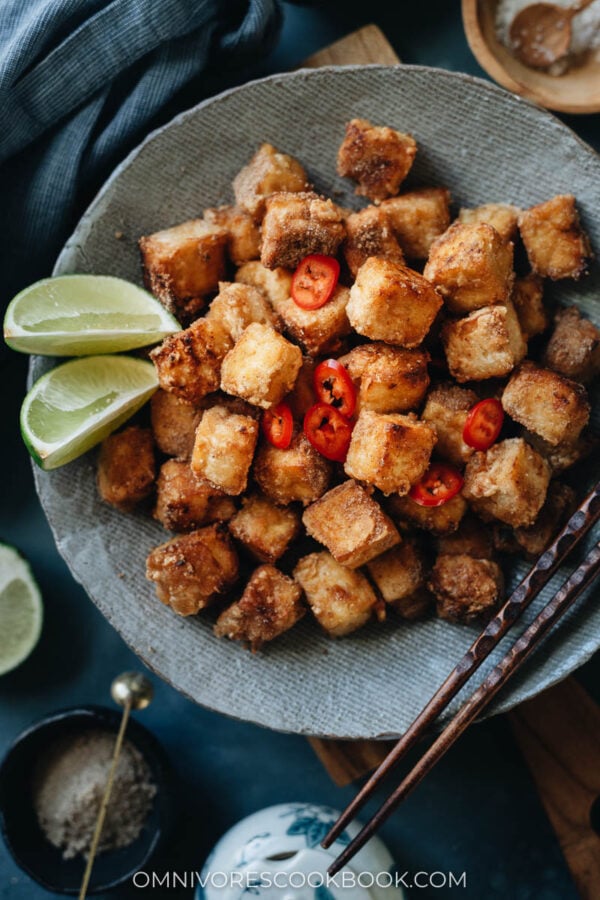 Salt and Pepper Tofu (椒盐豆腐) Omnivore's Cookbook