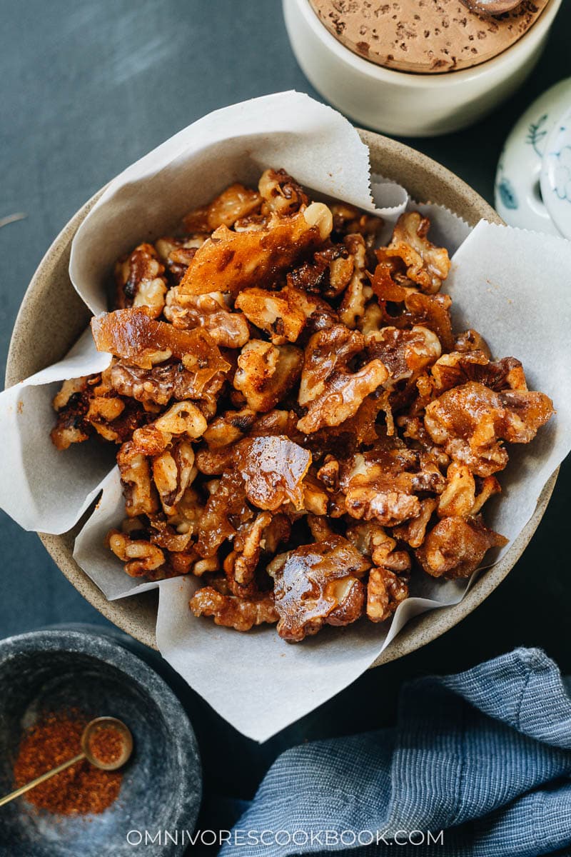 Candied walnuts with spice