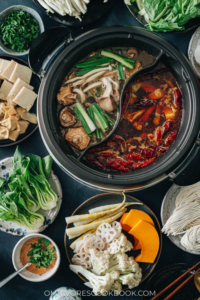 Vegetarian hot pot using spicy and non-spicy broth
