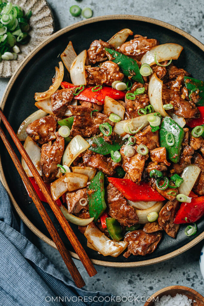 Chicken Liver with Onion and Pepper (爆炒鸡肝) - Omnivore's Cookbook