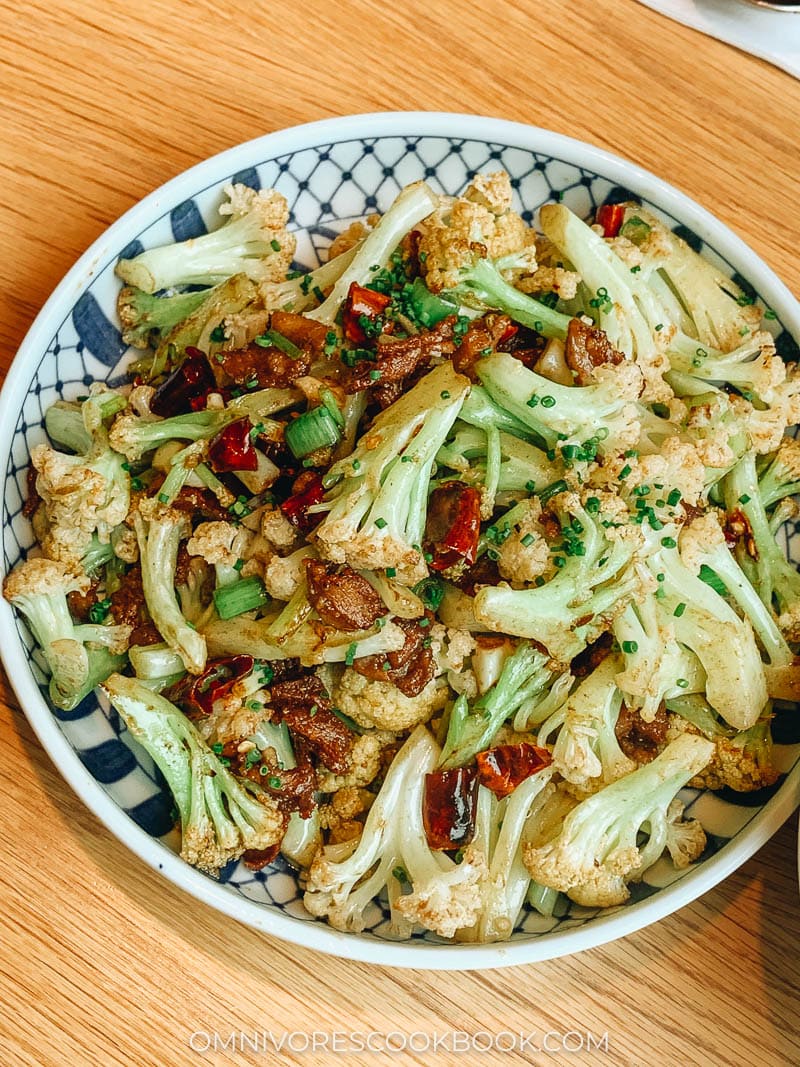 Dry fried cauliflower with bacon