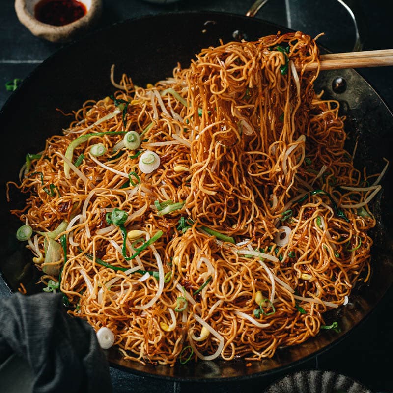 How to make pan-fried instant ramen