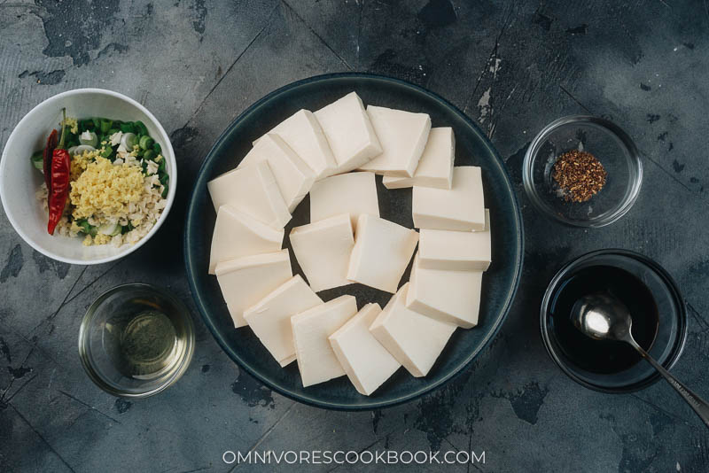 Ingredients for making steamed tofu
