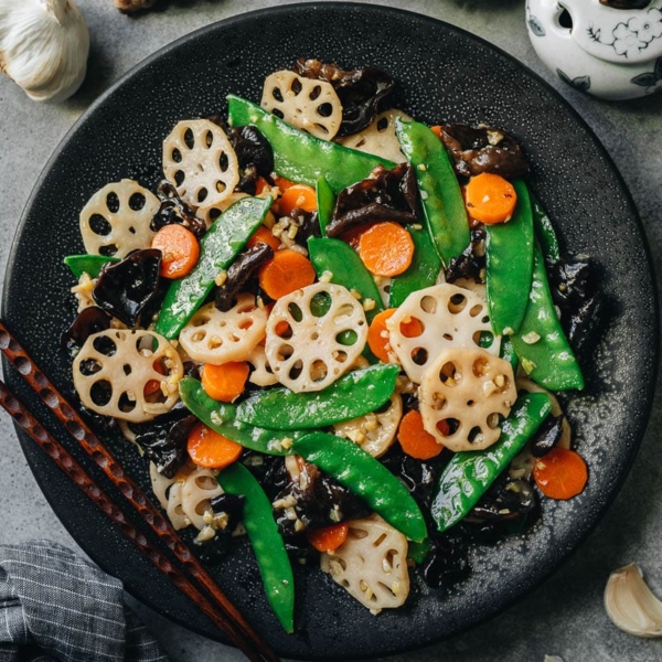 Cantonese Lotus Root Stir Fry (荷塘小炒, He Tang Xiao Chao) - Omnivore's ...