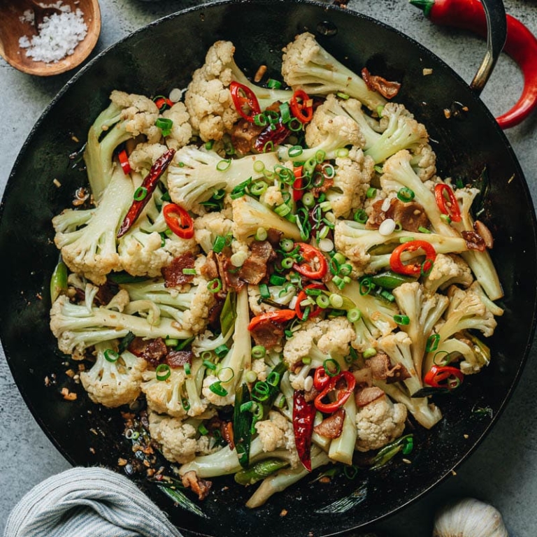 Dry Pot Cauliflower (干锅菜花) - Omnivore's Cookbook