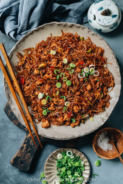 Stir Fried Vermicelli with Pork (Ma Yi Shang Shu, 蚂蚁上树) - Omnivore's ...