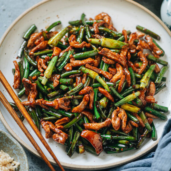 Garlic Scape Stir Fry with Pork (蒜苔炒肉丝) Omnivore's Cookbook