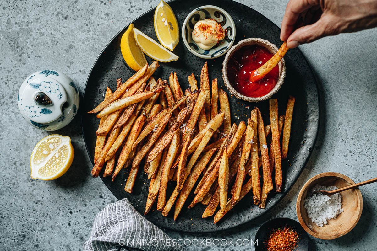 Dash Compact Air Fryer Fries / Easy Camper Van Cooking & Vegan Recipe 