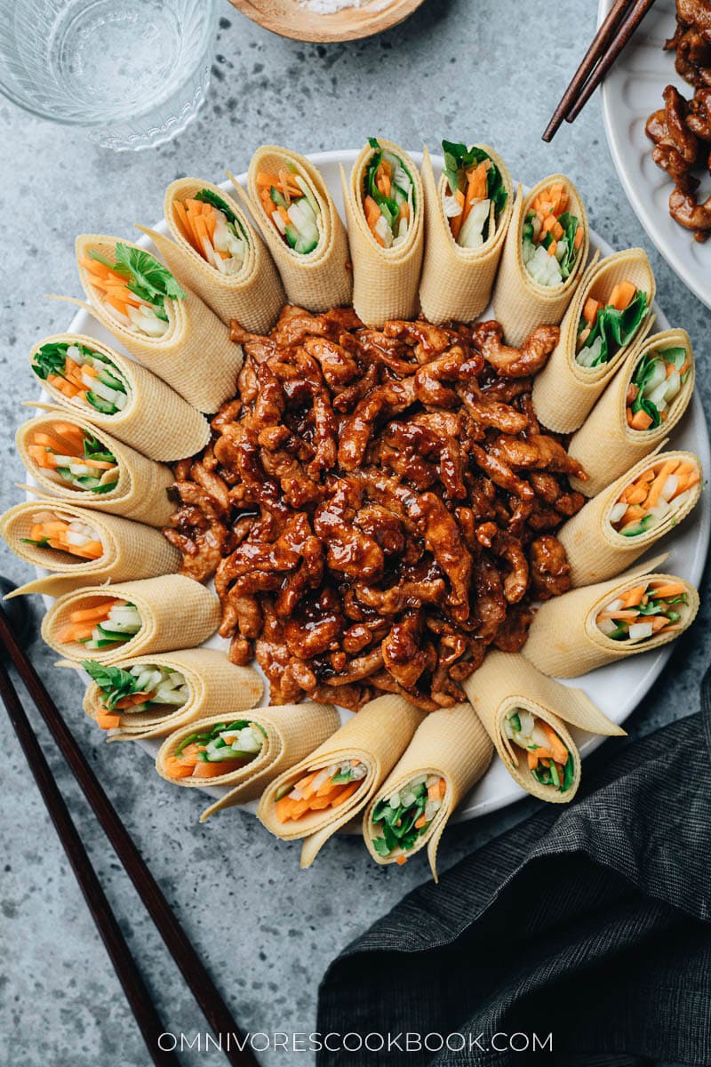 Jing Jiang Rou Si served with tofu veggie rolls