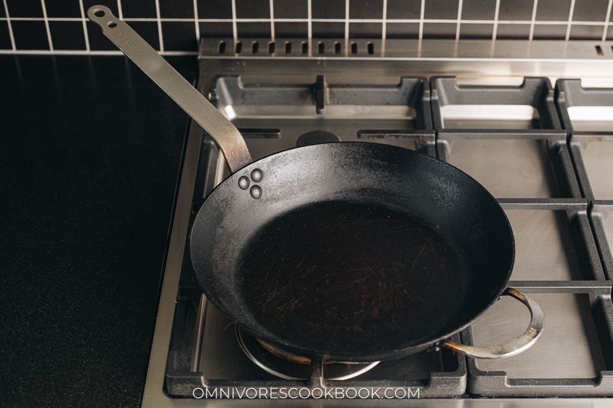 Essential Chinese Cooking Tools - Large carbon steel skillet