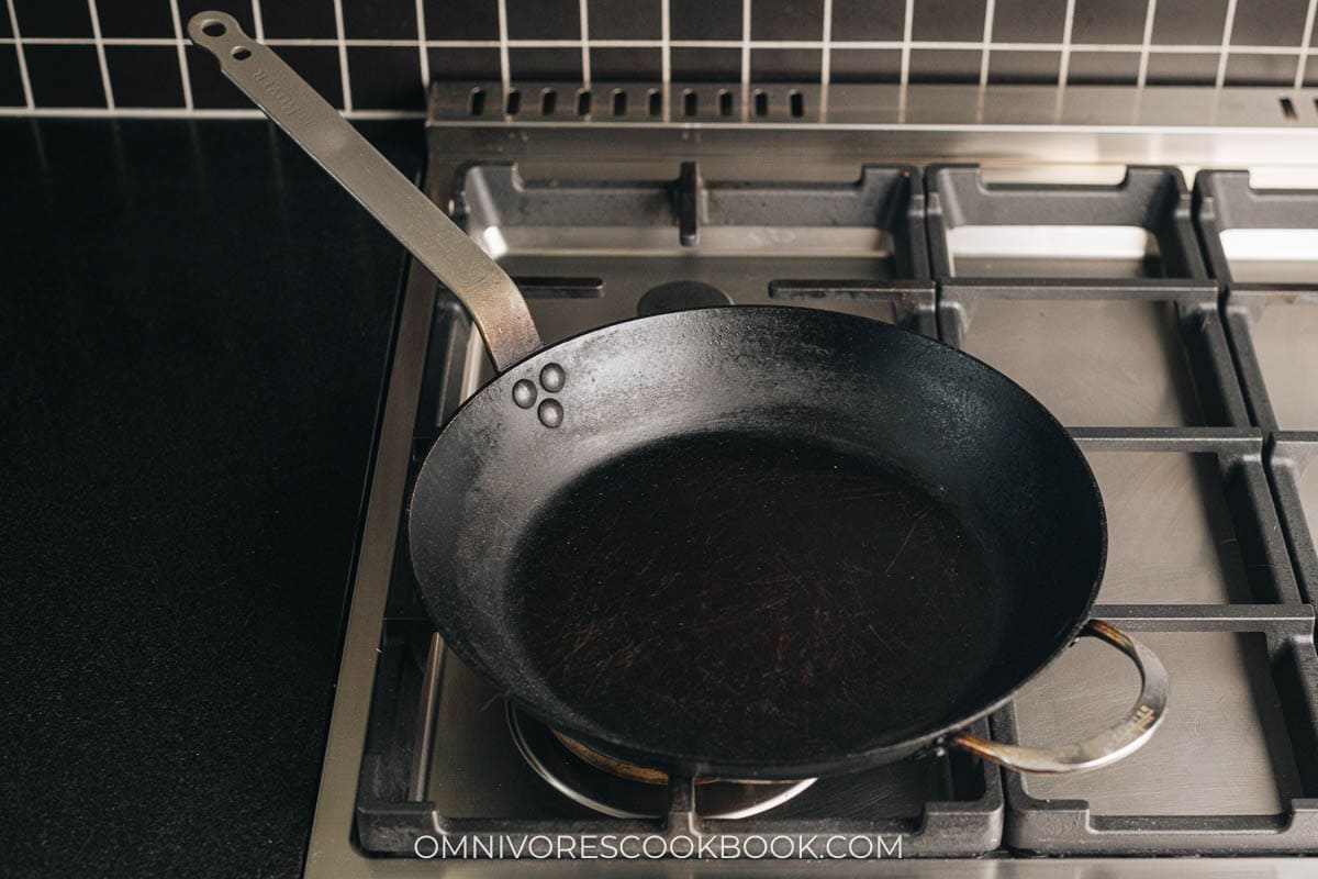 Top 10 Asian Kitchen Essentials - Wok & Skillet