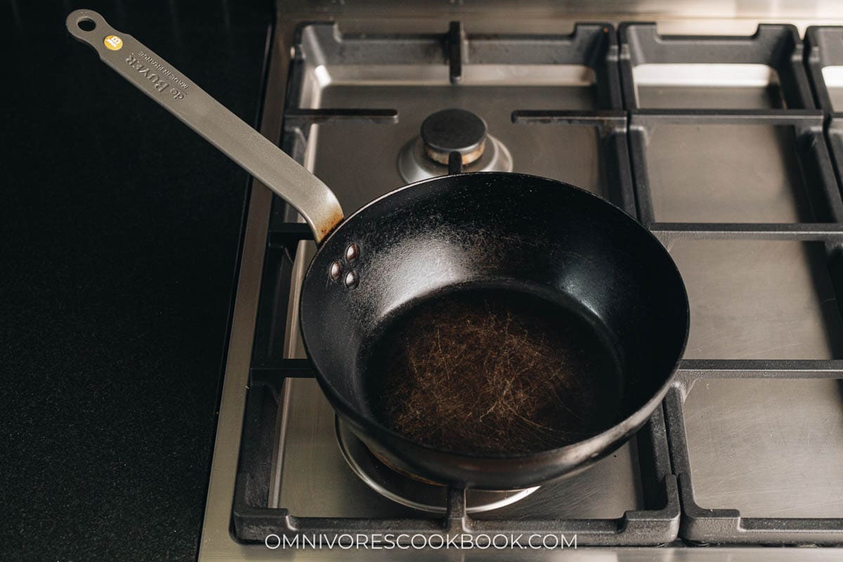 Top 10 Asian Kitchen Essentials - Wok & Skillet