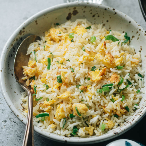 Easy Egg Fried Rice 蛋炒饭 Omnivores Cookbook