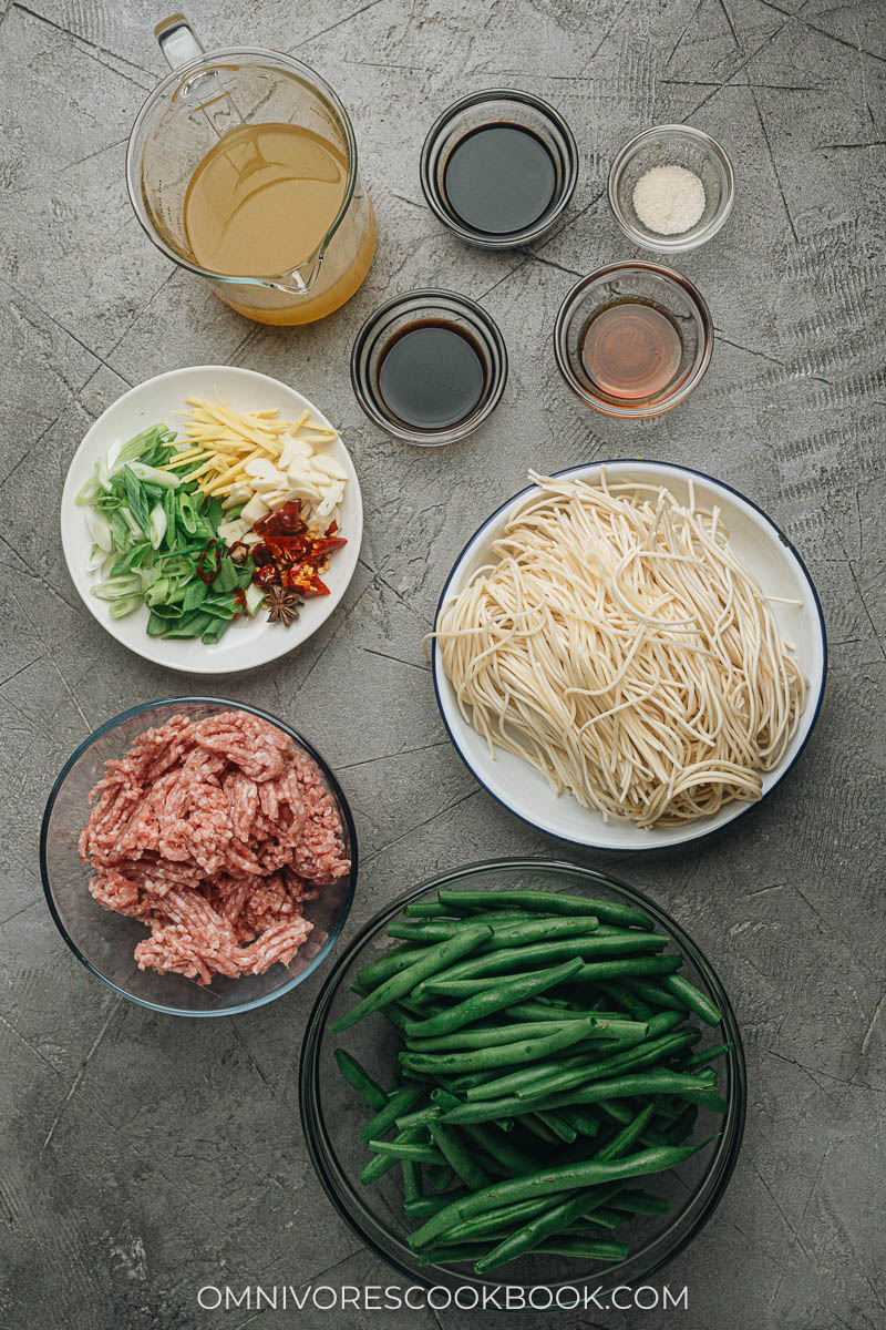 Ingredients for making green bean noodles
