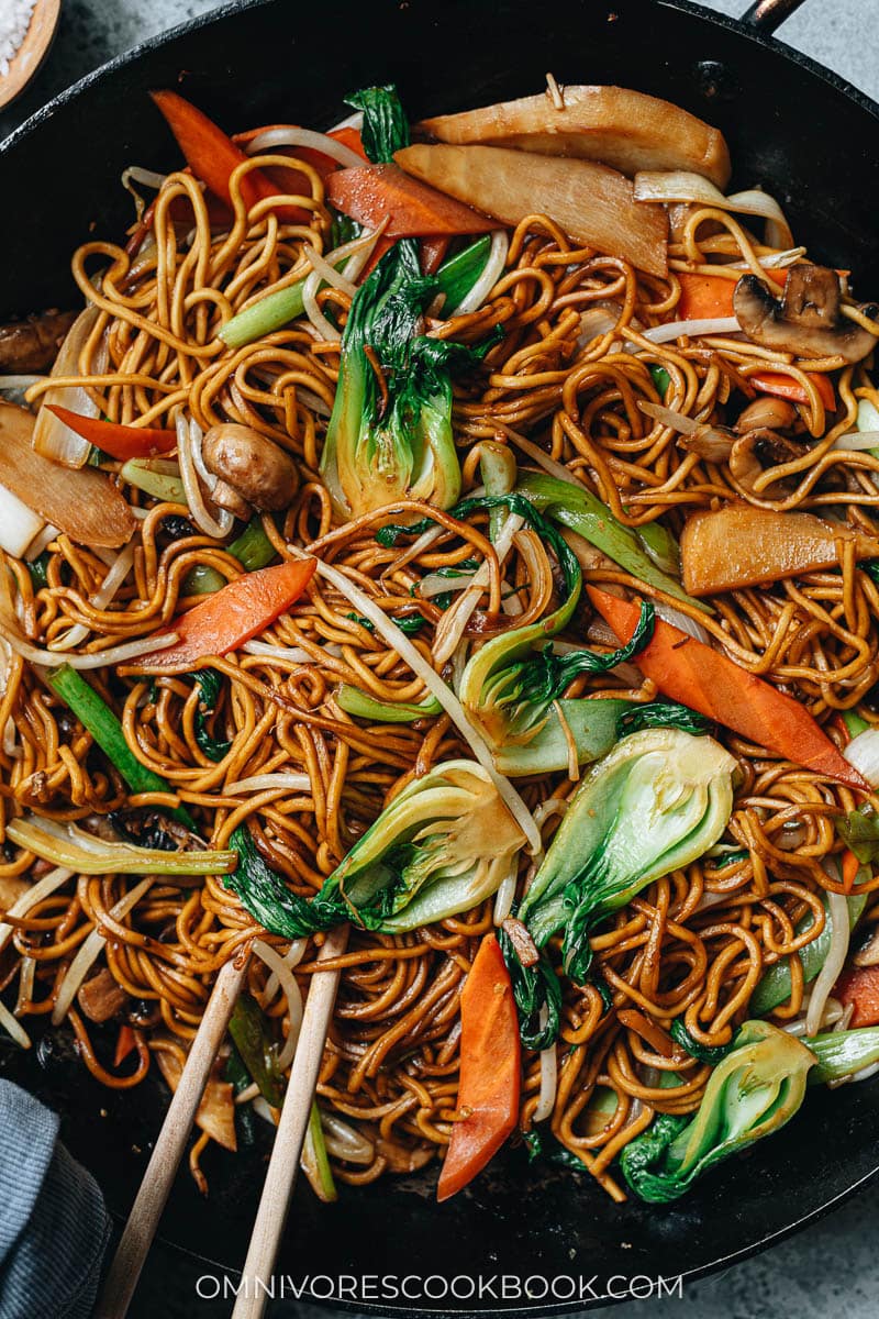 Easy Chicken Chow Mein - My Food Story