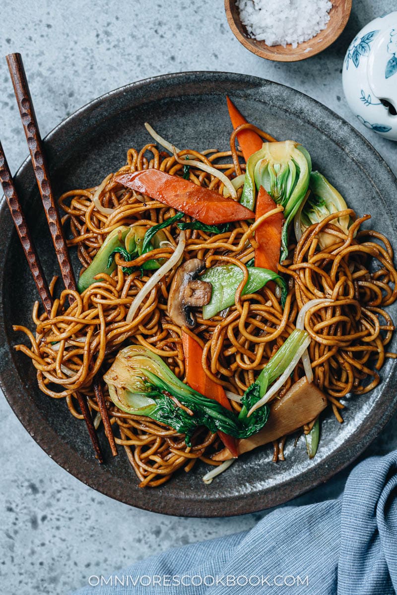 Create Delicious Veggie Noodles Instantly With This