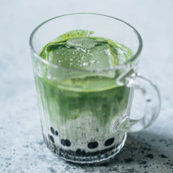 Learn how to make a delicious matcha boba tea with a balanced taste and chewy tapioca pearls with these few simple steps in your own kitchen. It is much easier than you think! {Gluten-Free, Vegan}