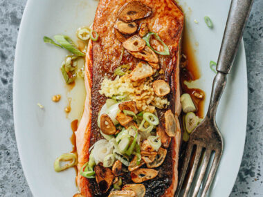 Pan fried crispy salmon with garlic, ginger and scallion