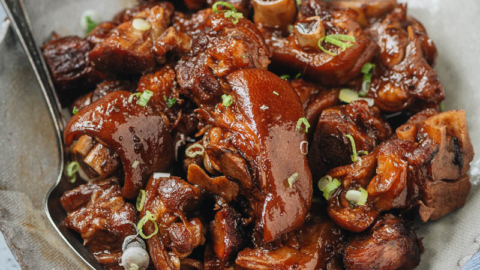 Chinese Braised Pork Trotters (红烧猪蹄) - Omnivore's Cookbook