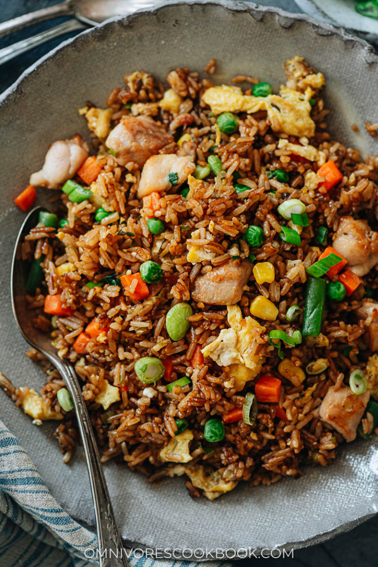 Chicken Fried Rice (鸡肉炒饭) - Omnivore's Cookbook