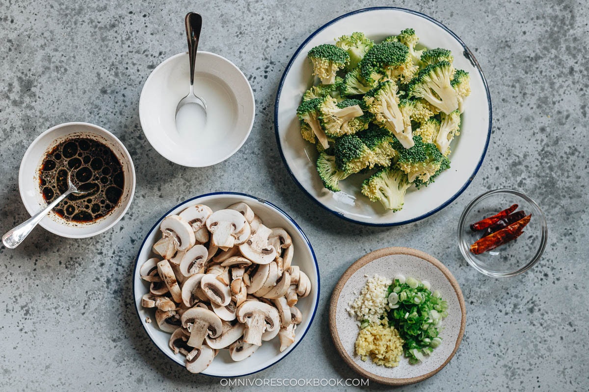 Ingredients for making broccoli and mushroom stir fry