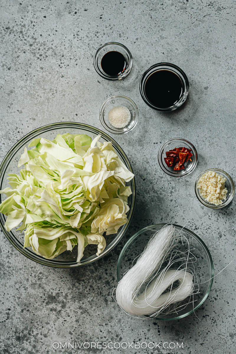 Ingredients for making cabbage glass noodles