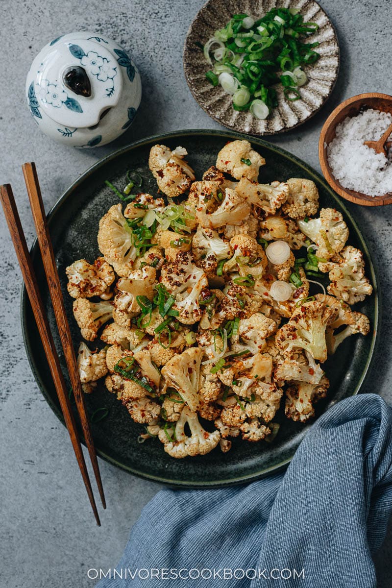Roasted cauliflower served in a plate