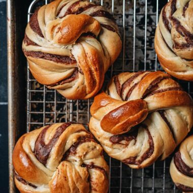 Red bean swirl bread