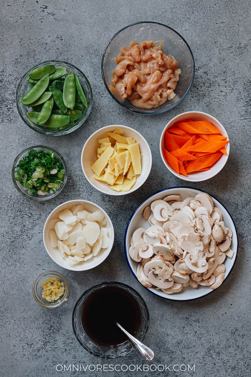 Ingredients for making moo goo gai pan