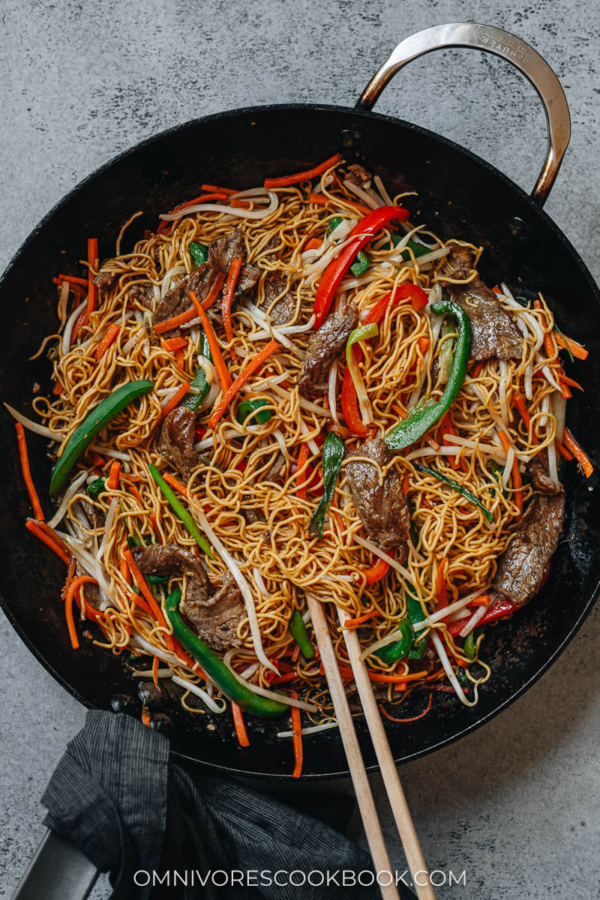 Chinese Beef Chow Mein (牛肉炒面) - Omnivore's Cookbook