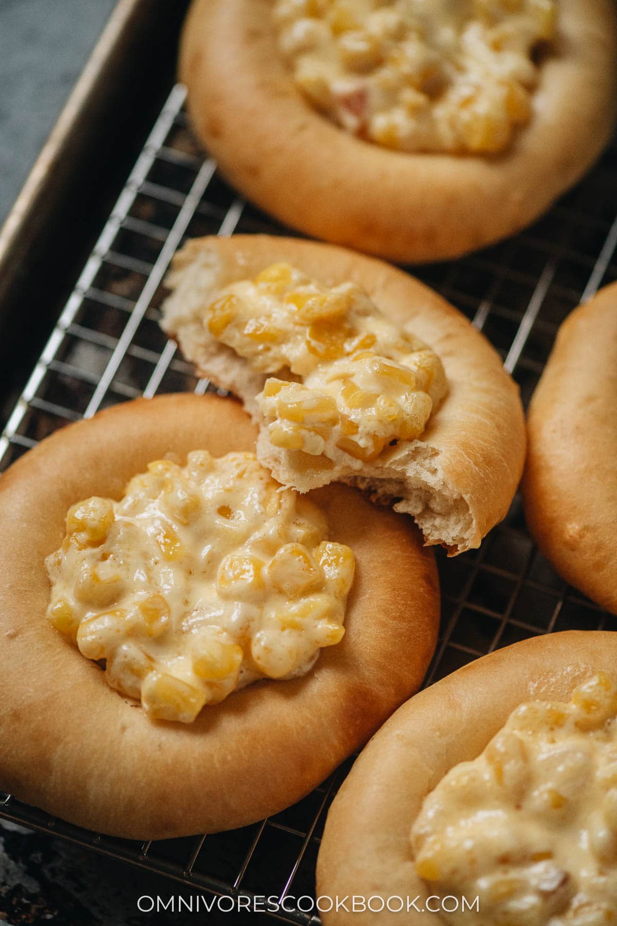 The texture of corn mayo bread