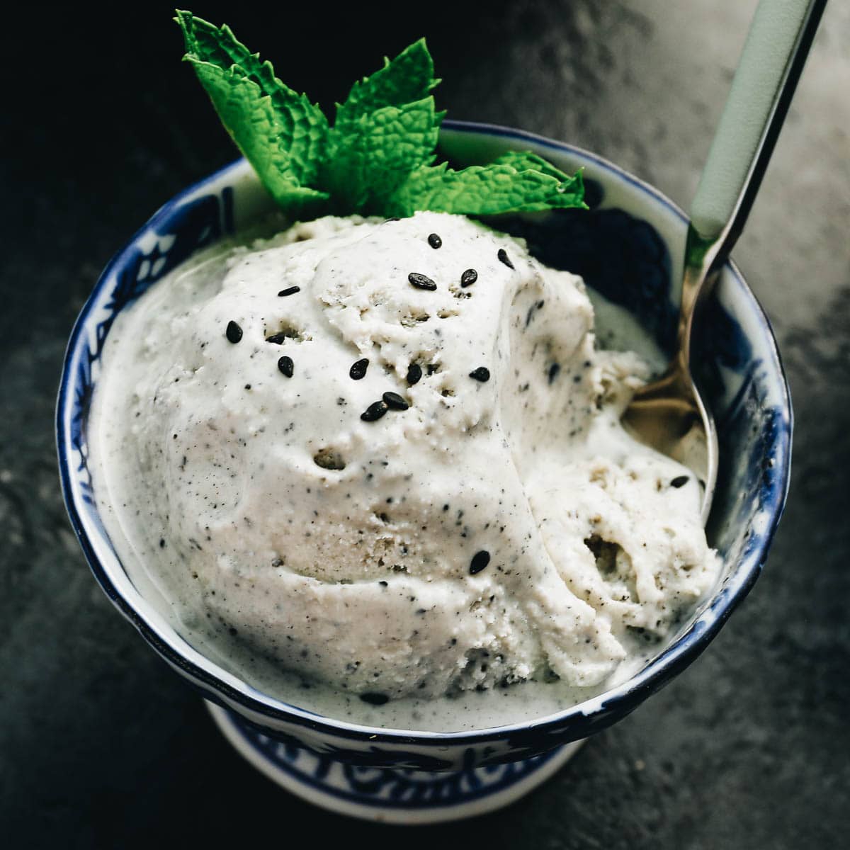 Nutty and creamy, this super addictive black sesame ice cream requires just 4 ingredients and 5 hours &lsquo;til it&rsquo;s ready. No ice cream machine needed! (Vegetarian)