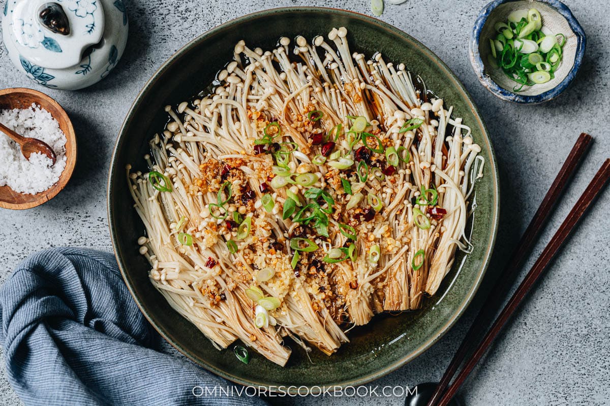 steamed-enoki-mushrooms-omnivore-s-cookbook