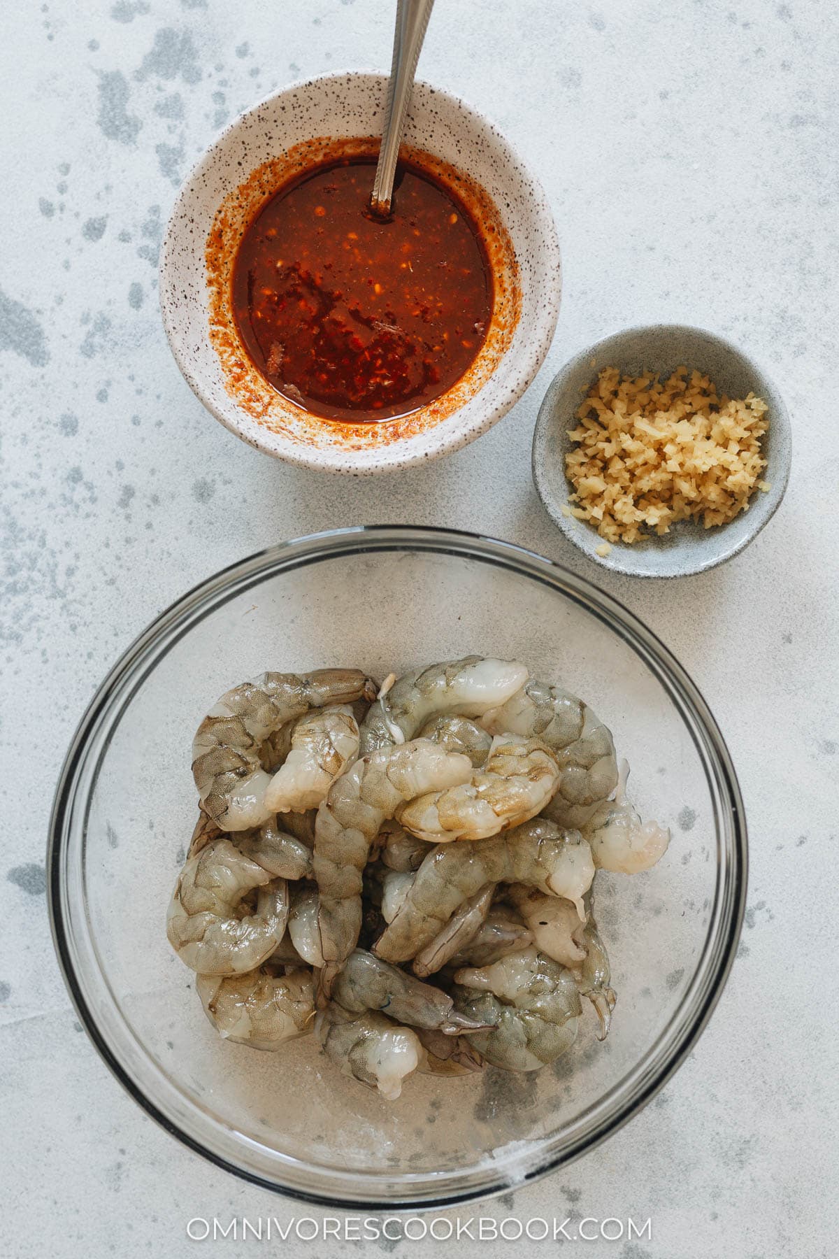 Ingredients for making chili garlic shrimp