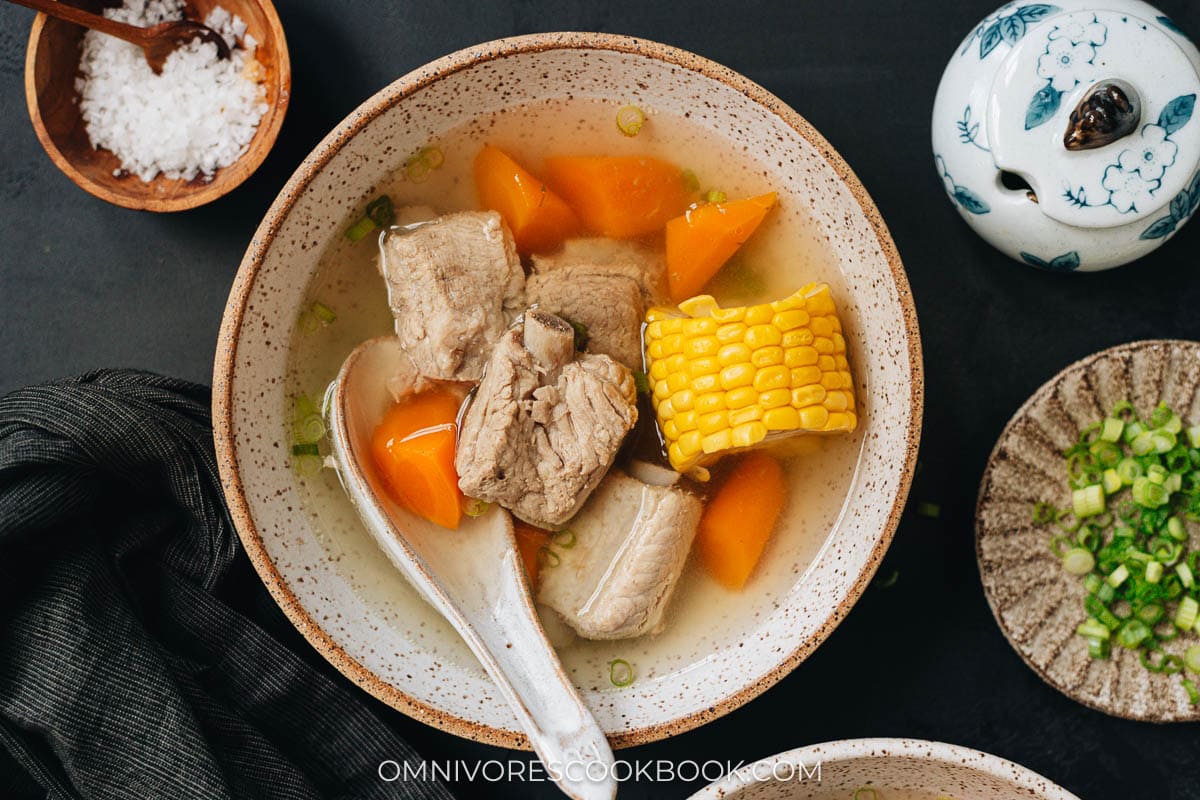 Pork and Corn Soup (猪肉玉米汤)