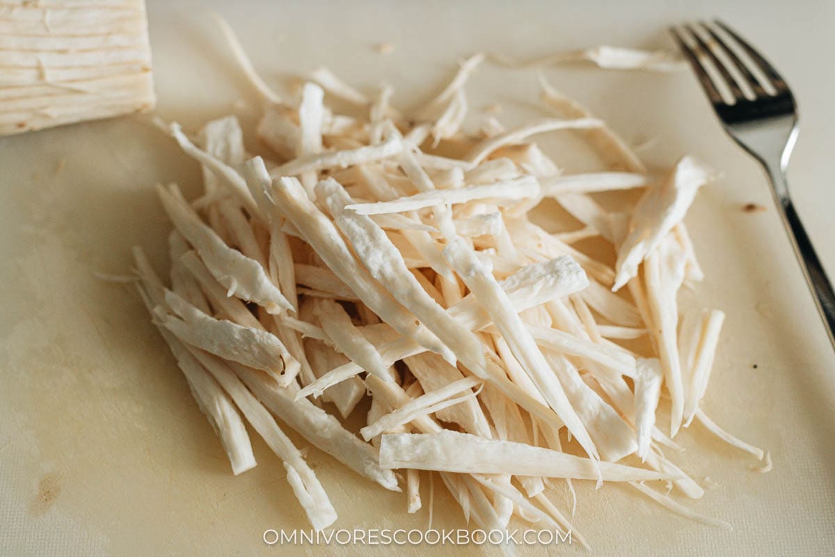 Shredded king oyster mushroom