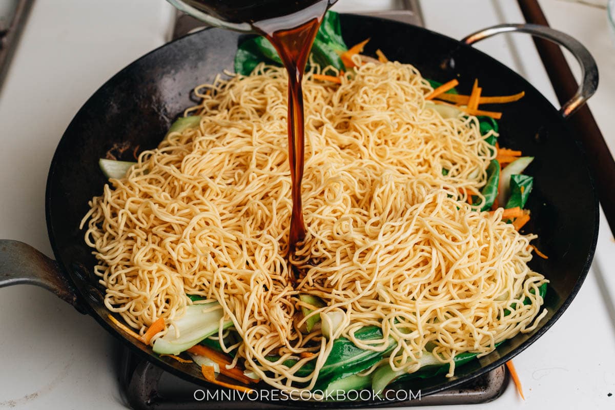 Pouring sauce into the pan