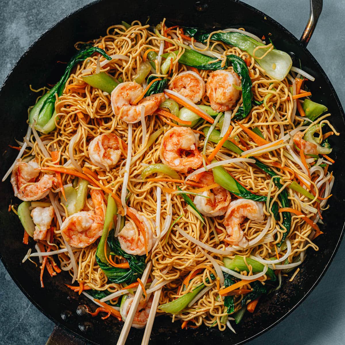 Shrimp Chow Mein (鲜虾炒面)