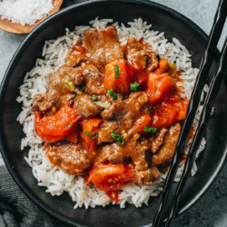 Looking for a quick, delicious, and nutritious meal? Chinese tomato and beef stir-fry is a classic that never fails to deliver. This savory, tangy, and slightly sweet dish combines tender beef slices with juicy tomatoes, creating a harmonious balance of flavors that’s both comforting and refreshing. Whether you're new to Chinese cooking or a seasoned pro, this recipe is a must-try. {Gluten-Free Adaptable}