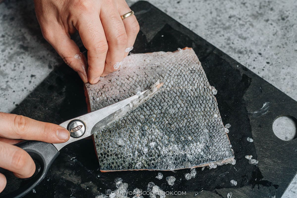 How to remove scales from fish skin