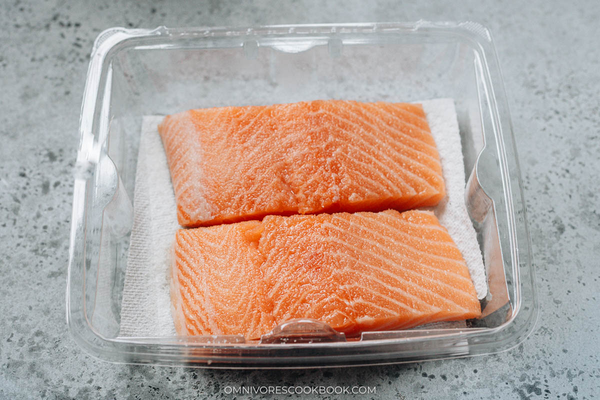 Curing salmon before cooking