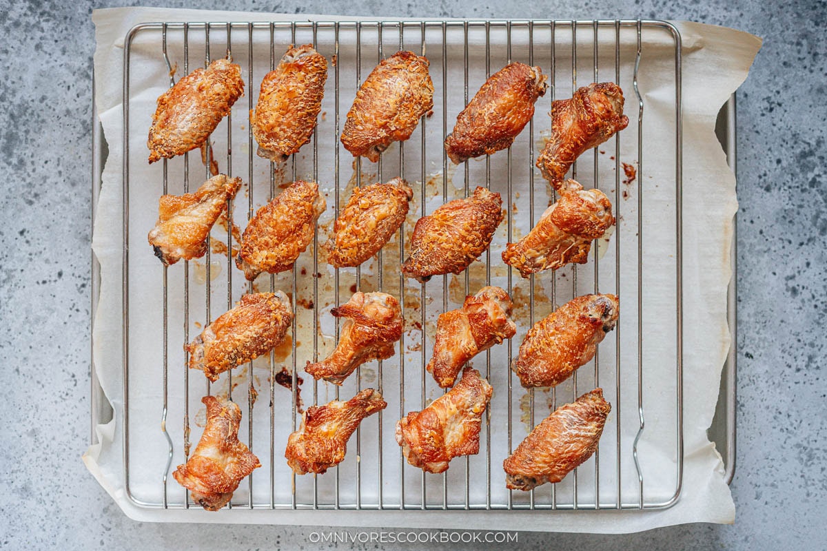 Oven baked chicken wings