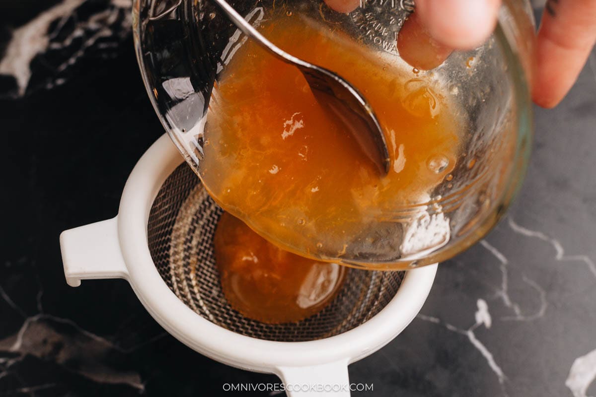 Making apricot glaze