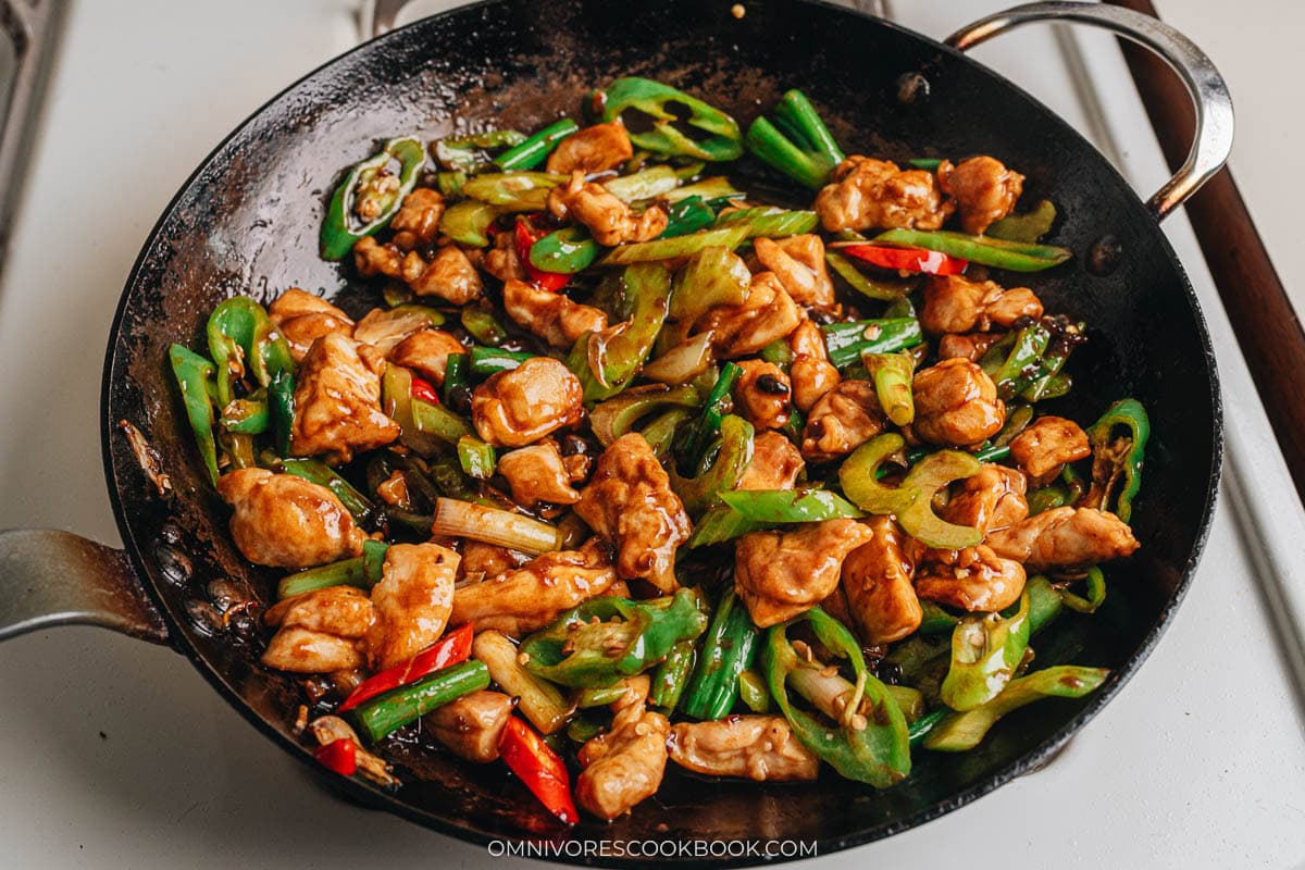 Finish up Hunan chicken in the pan