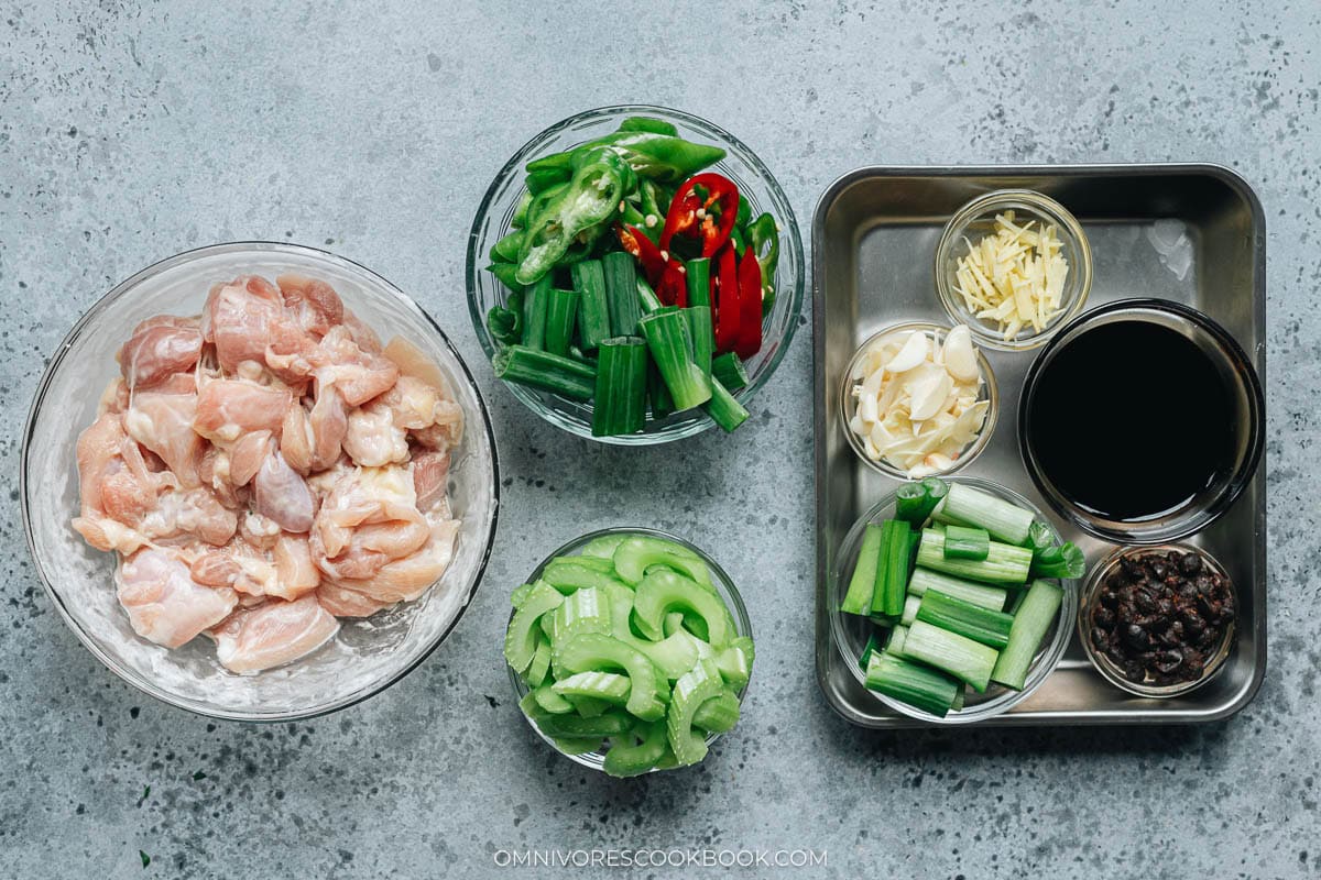 Ingredients for making Hunan chicken