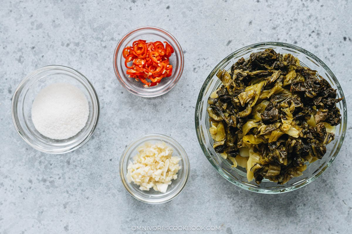 Ingredients for the pickled mustard greens