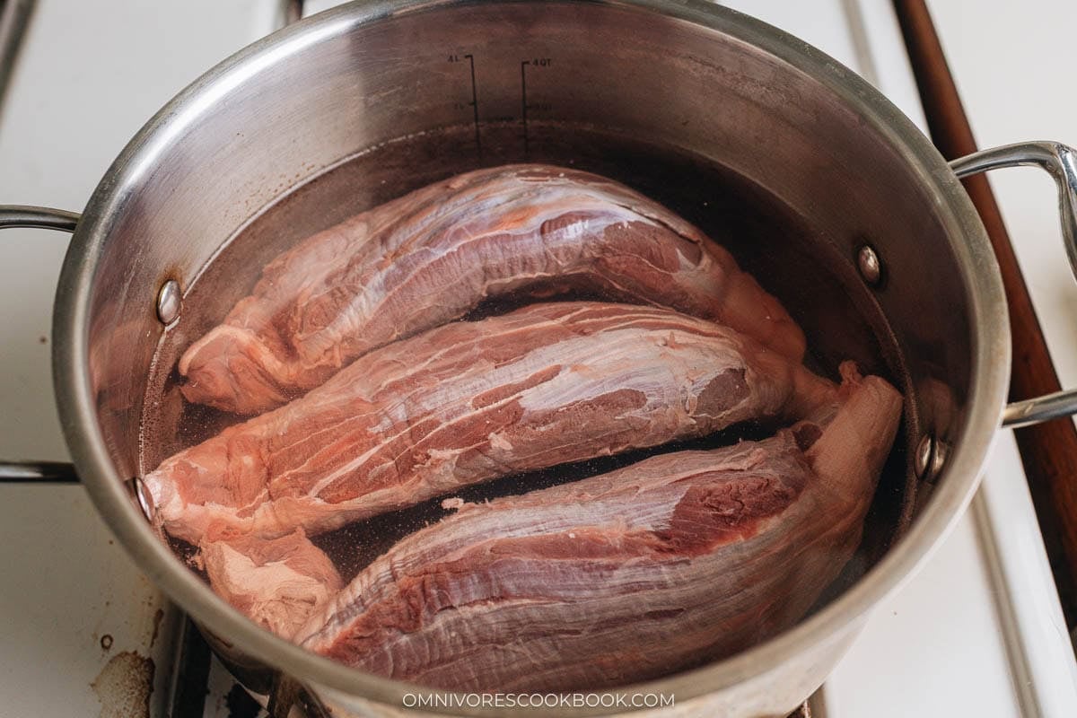 Blanching beef with cold water