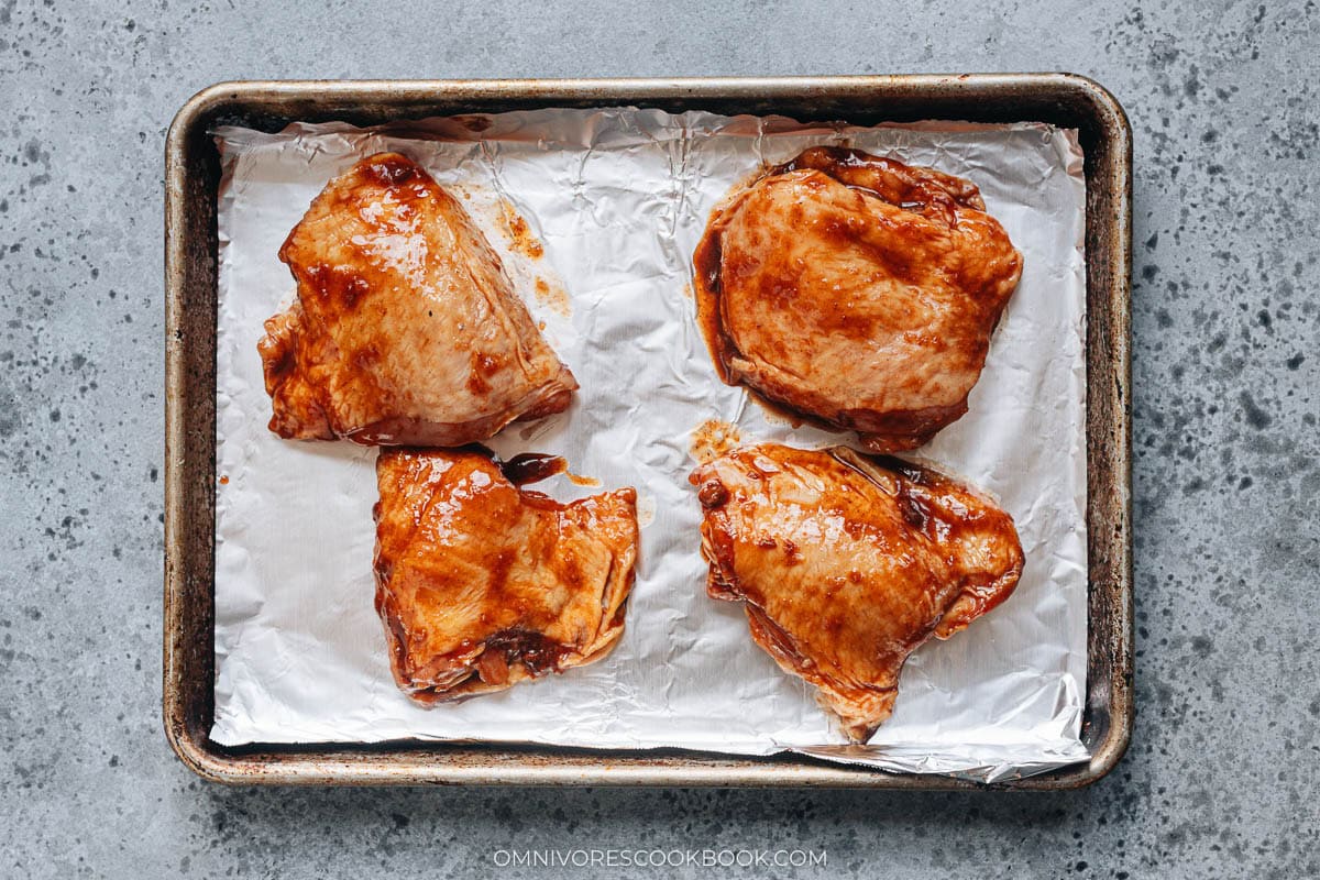 Bake the thighs after marinating
